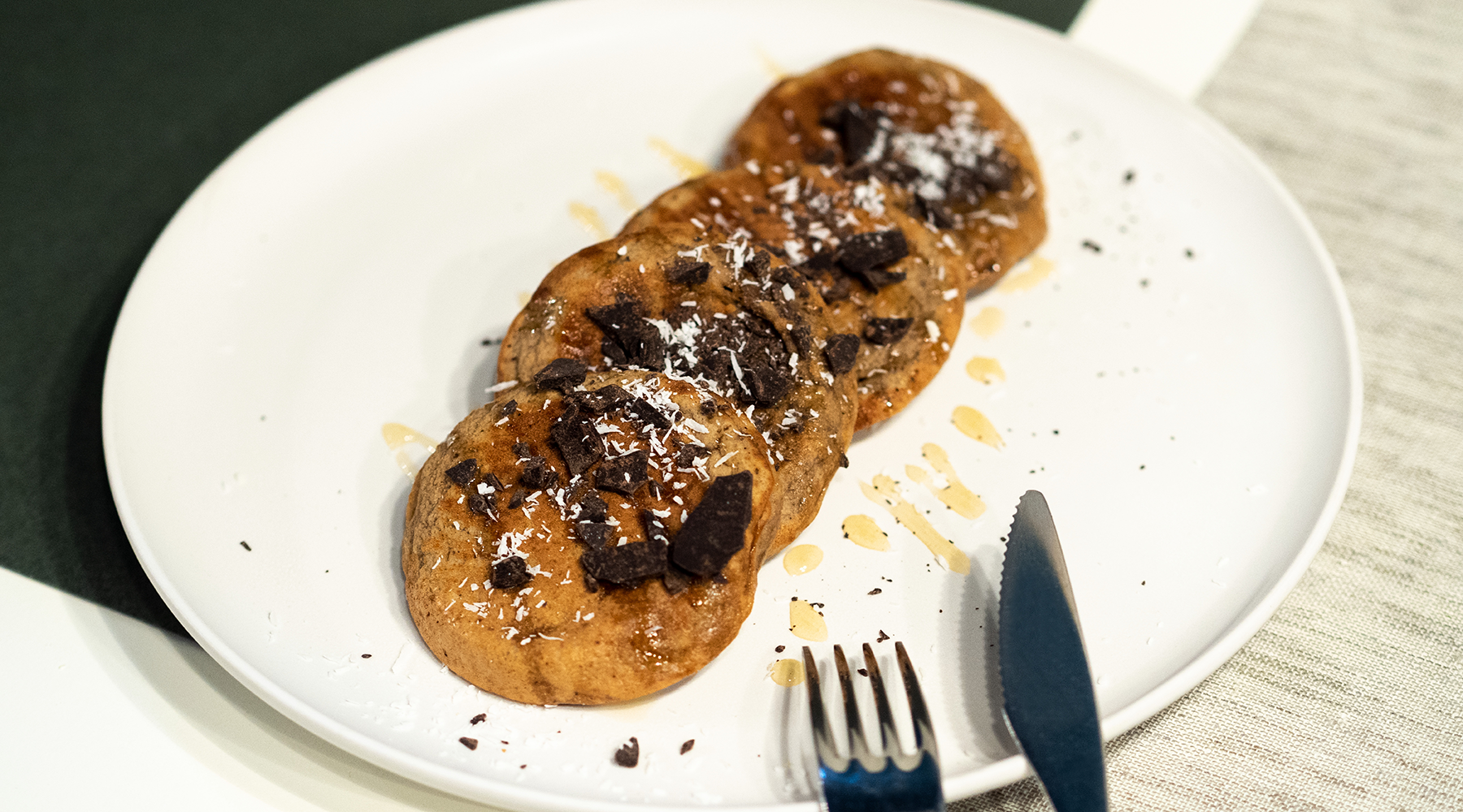 PANCAKE CON VEGAN PROTEIN  CACAO E MORINGA